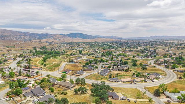 22812 Retreat Place, Tehachapi, CA 93561