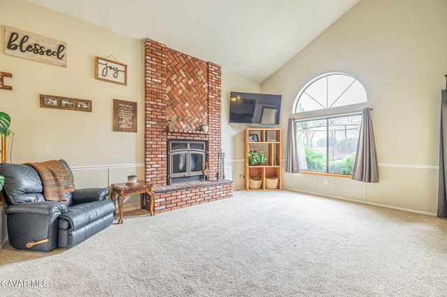 22812 Retreat Place, Tehachapi, CA 93561