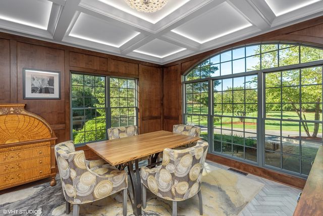 675 Old Barrington Road, North Barrington, IL 60010