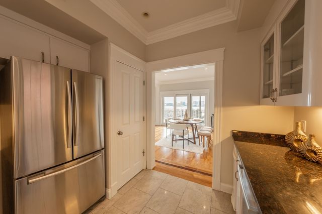 195 Webster St 4, Boston, MA 02128