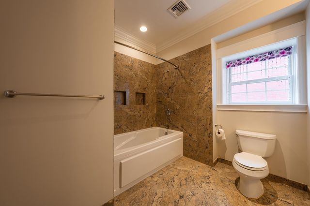 195 Webster St 4, Boston, MA 02128