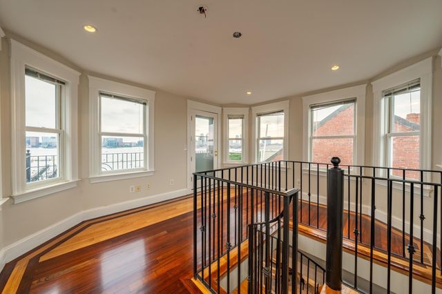 195 Webster St 4, Boston, MA 02128
