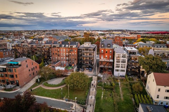 195 Webster St 4, Boston, MA 02128