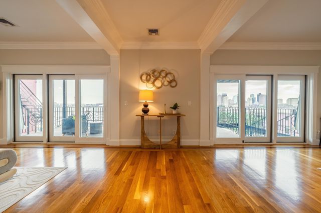 195 Webster St 4, Boston, MA 02128