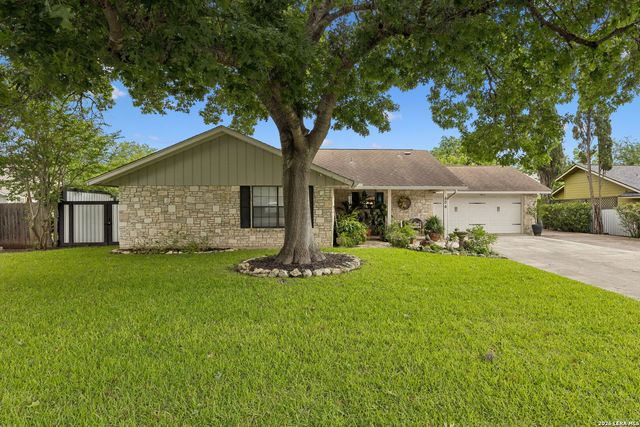 106 Lehmann St, Boerne, TX 78006