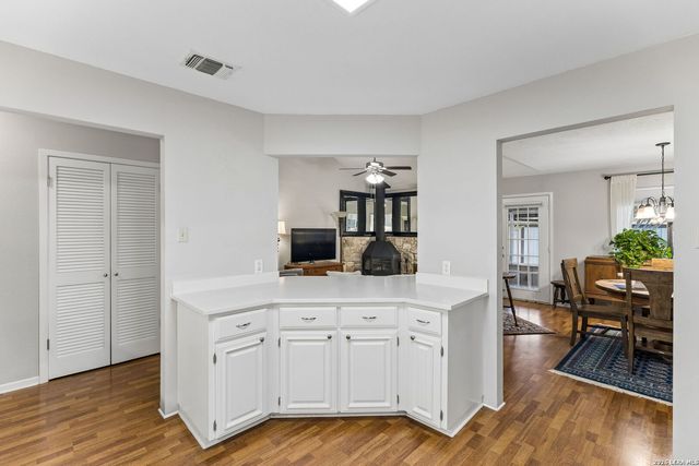 106 Lehmann St, Boerne, TX 78006