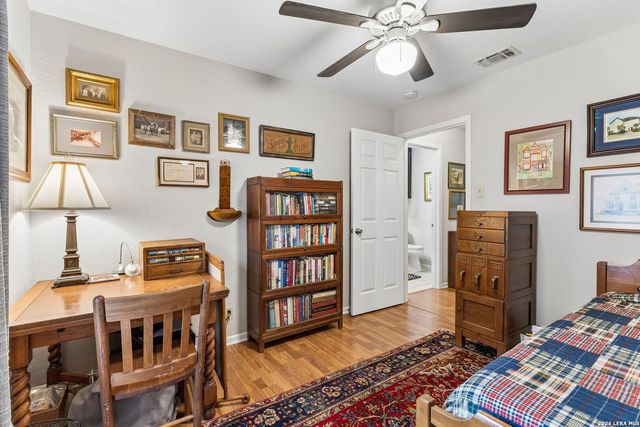106 Lehmann St, Boerne, TX 78006