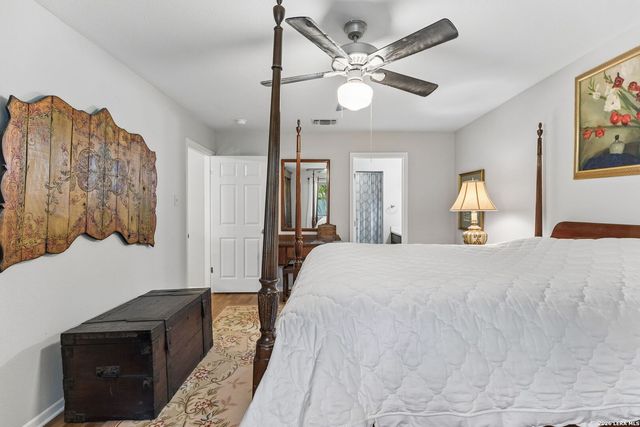 106 Lehmann St, Boerne, TX 78006