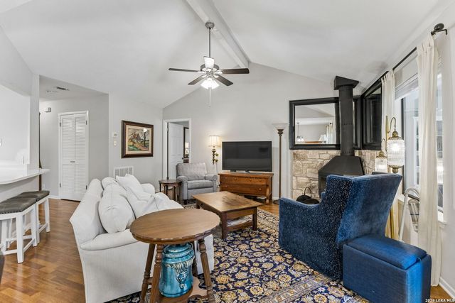 106 Lehmann St, Boerne, TX 78006