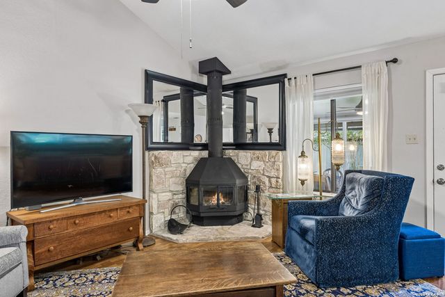 106 Lehmann St, Boerne, TX 78006