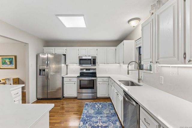 106 Lehmann St, Boerne, TX 78006
