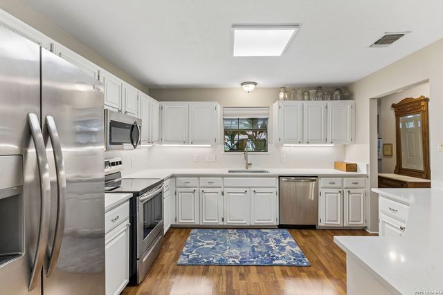 106 Lehmann St, Boerne, TX 78006