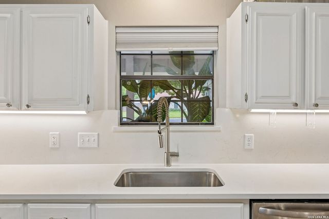 106 Lehmann St, Boerne, TX 78006