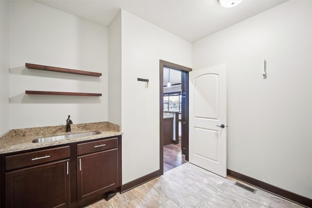 5022 NE Seneca Drive, Ankeny, IA 50021