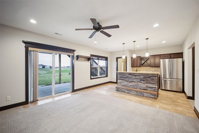 5022 NE Seneca Drive, Ankeny, IA 50021