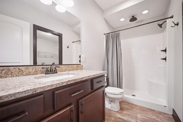 5022 NE Seneca Drive, Ankeny, IA 50021