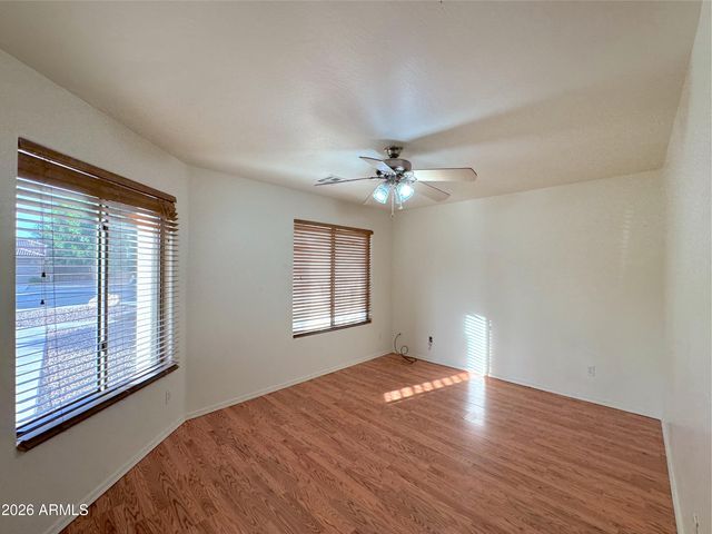 8621 E OLLA Avenue, Mesa, AZ 85212
