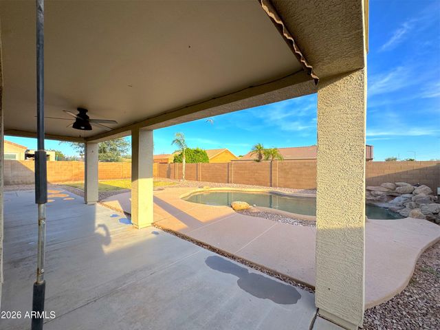 8621 E OLLA Avenue, Mesa, AZ 85212