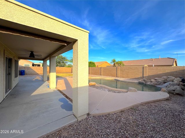 8621 E OLLA Avenue, Mesa, AZ 85212