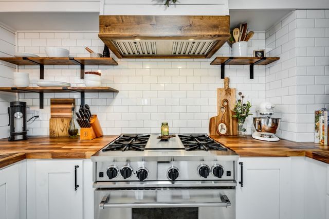 8617 S Langdon Rd, Plevna, KS 67568