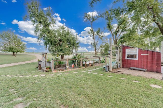 8617 S Langdon Rd, Plevna, KS 67568