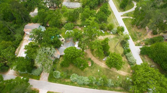 1802 Pinewoods Way, Spring, TX 77386