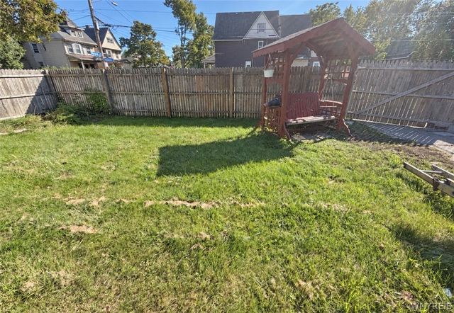 28 California Street, Buffalo, NY 14213