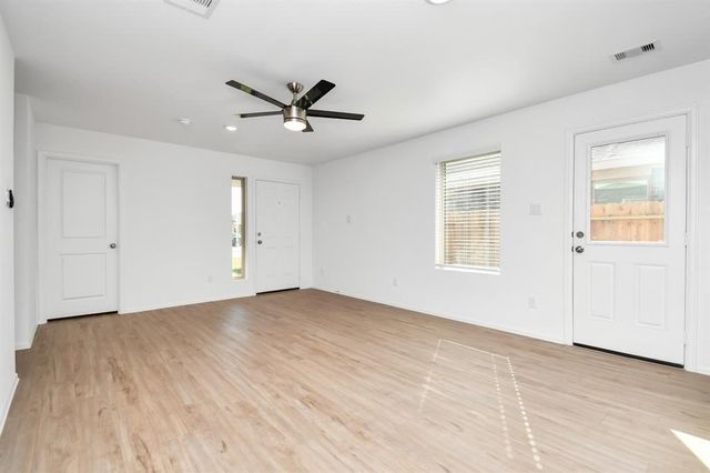 4151 Brazos Brook Trail, Baytown, TX 77521