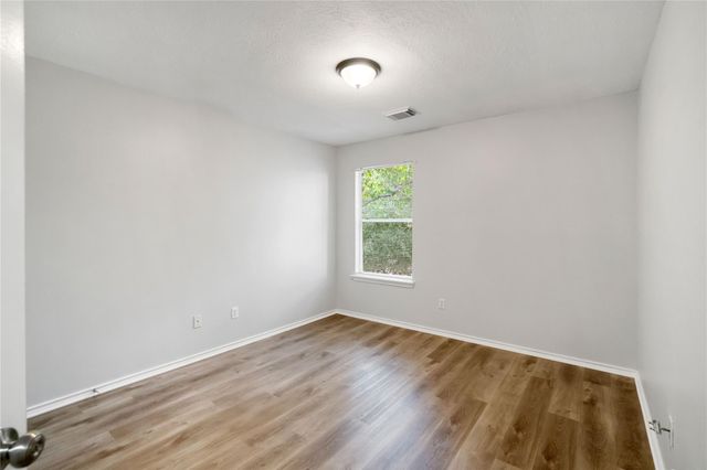 38 N Walden Elms S, The Woodlands, TX 77382