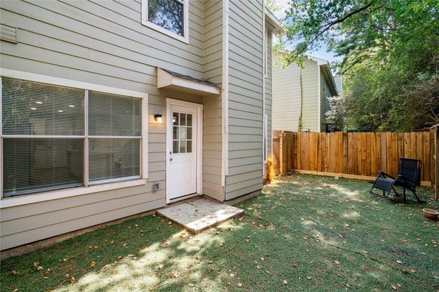 38 N Walden Elms S, The Woodlands, TX 77382