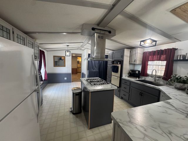 82 Sunset Circle, Campton, NH 03223