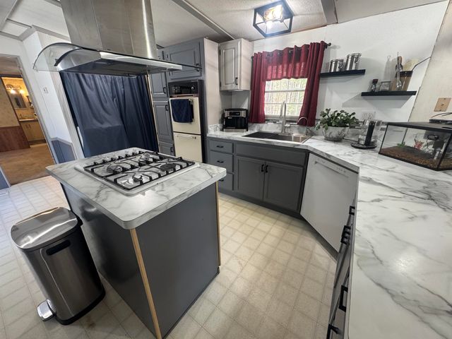 82 Sunset Circle, Campton, NH 03223