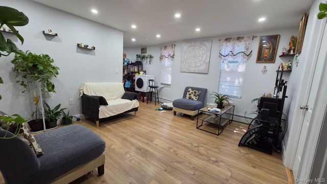 811 E 8th Street, Brooklyn, NY 11230