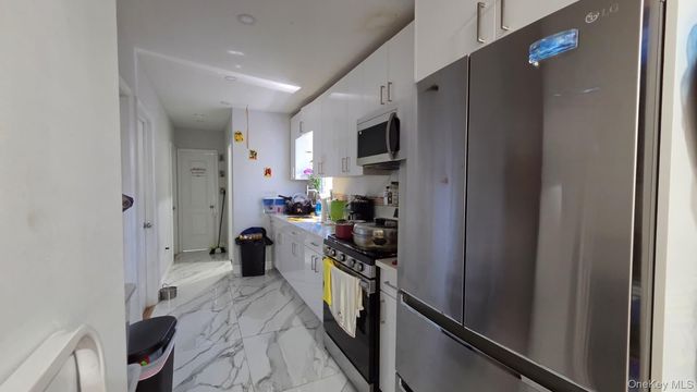 811 E 8th Street, Brooklyn, NY 11230