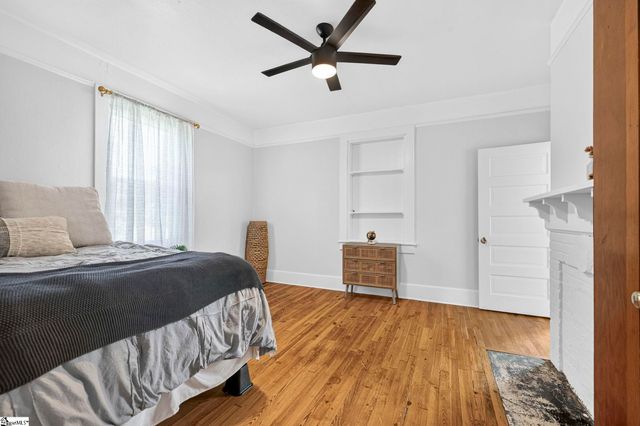 105 Mellon Street, Slater, SC 29683