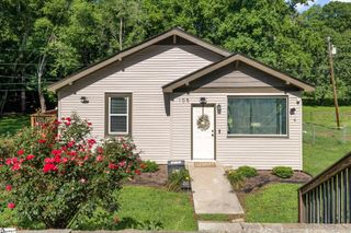 105 Mellon Street, Slater, SC 29683