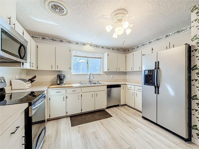 8695 SW 116TH STREET ROAD, Ocala, FL 34481