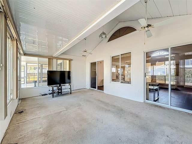 8695 SW 116TH STREET ROAD, Ocala, FL 34481