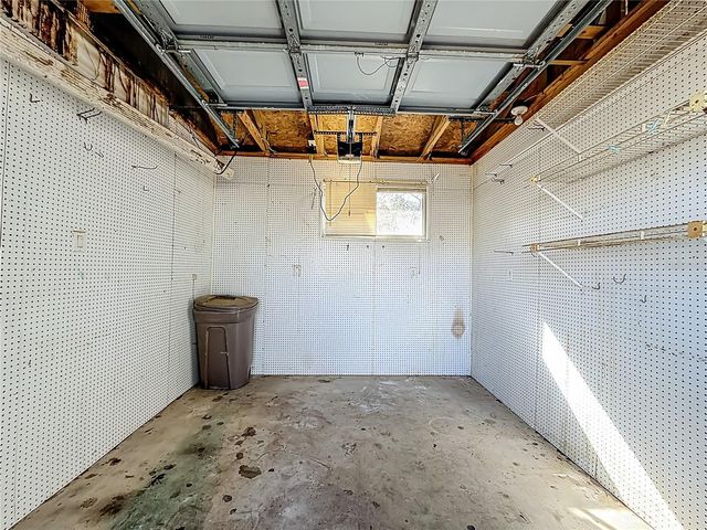 8695 SW 116TH STREET ROAD, Ocala, FL 34481