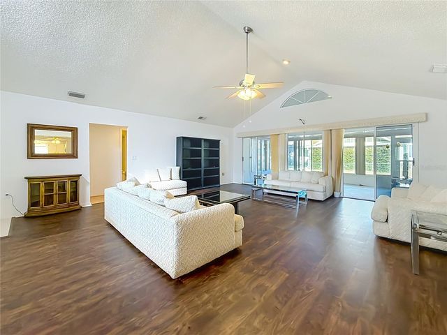 8695 SW 116TH STREET ROAD, Ocala, FL 34481