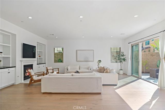 66 Poncho, Irvine, CA 92602