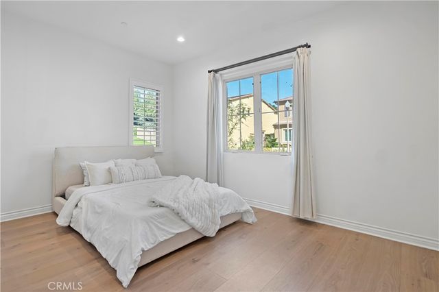 66 Poncho, Irvine, CA 92602