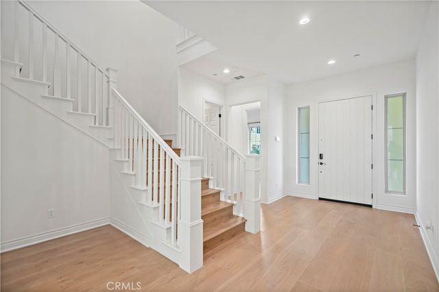 66 Poncho, Irvine, CA 92602