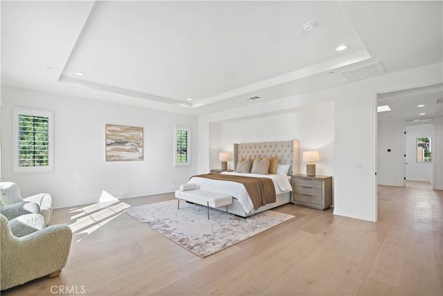 66 Poncho, Irvine, CA 92602