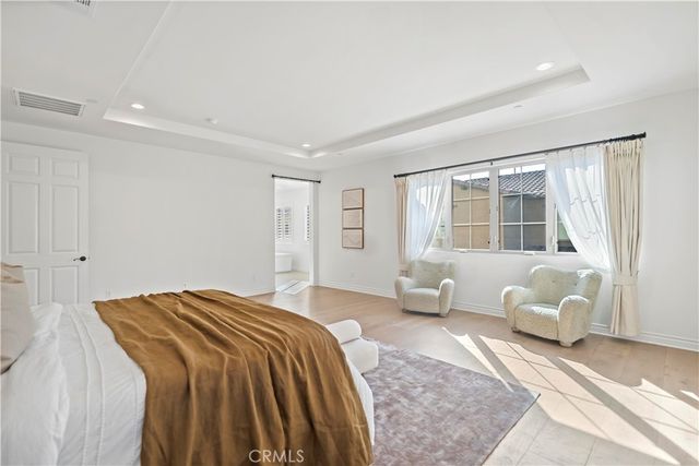 66 Poncho, Irvine, CA 92602