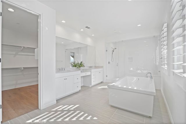 66 Poncho, Irvine, CA 92602