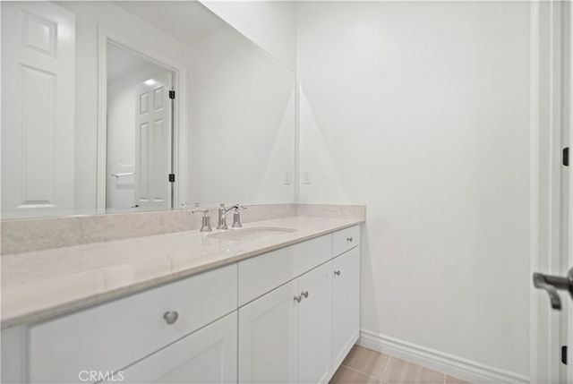 66 Poncho, Irvine, CA 92602