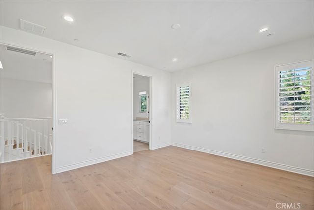 66 Poncho, Irvine, CA 92602