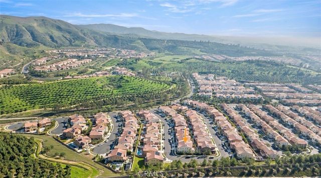 66 Poncho, Irvine, CA 92602