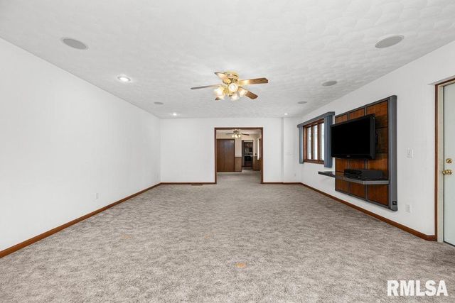 4306 16TH Avenue, Moline, IL 61265